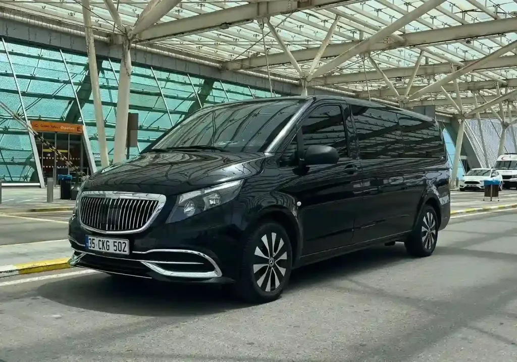 İzmir Adnan Menderes Havalimanı VIP transfer aracı